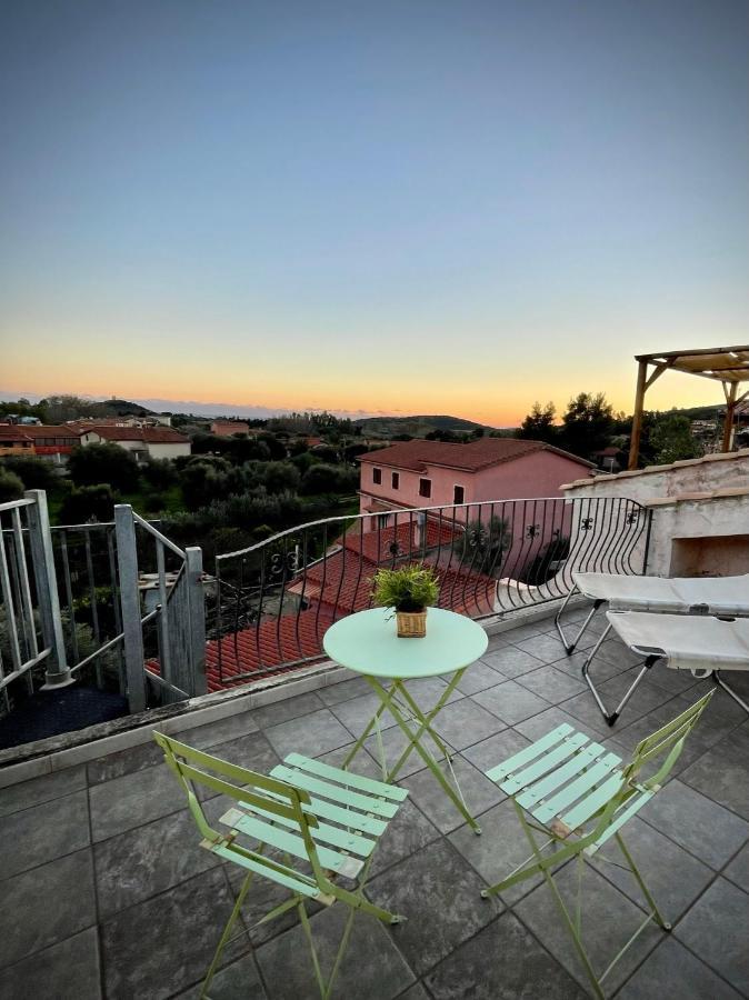 Casa Delle Farfalle Chia Exterior foto